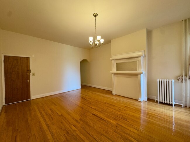 Building Photo - Charming Apartment Units in Charles Village, Baltimore, MD!