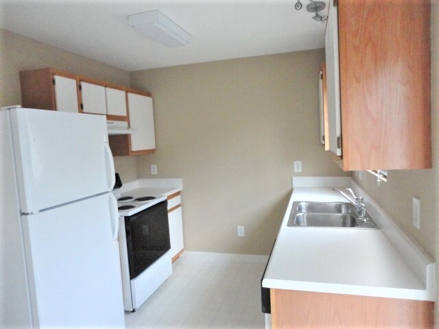 Foto del edificio - 2406 Stratford Lake Road