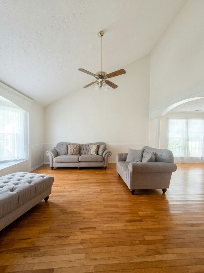 Foto del edificio - 3920 E Meadow Dr