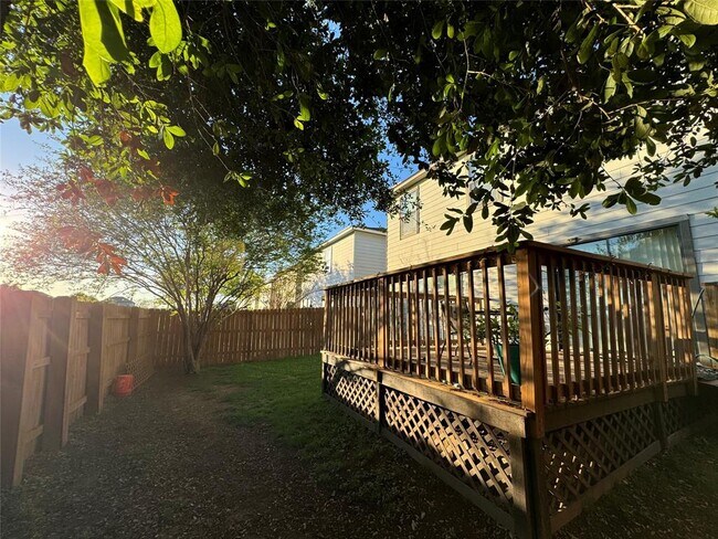 Building Photo - 6609 Quinton Dr