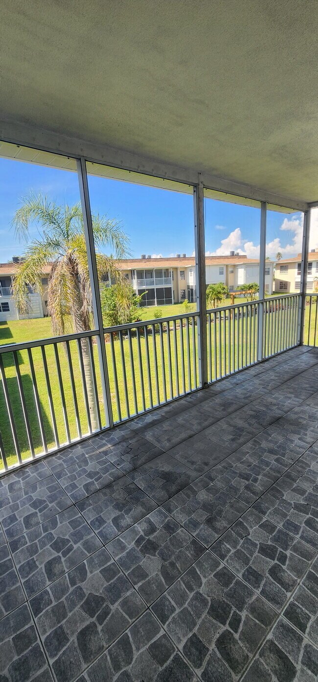 Foto del edificio - 3106 Harbor Blvd