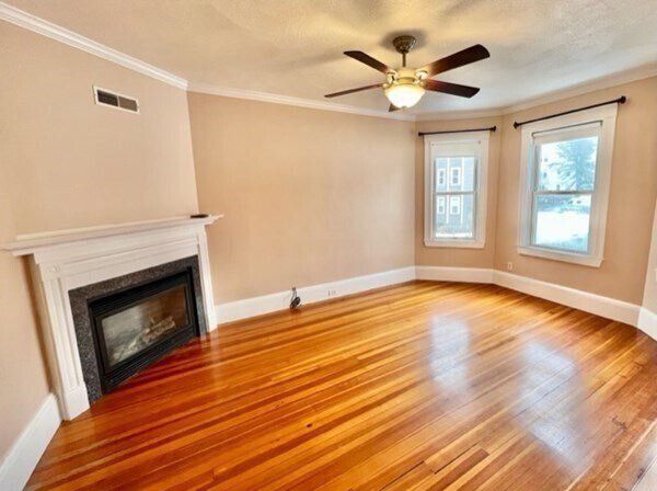 Building Photo - 33 Wachusett St
