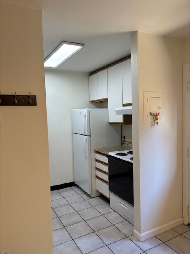 Foto del edificio - Close to Campus 2BD/1.5 BA Townhouse - Ava...