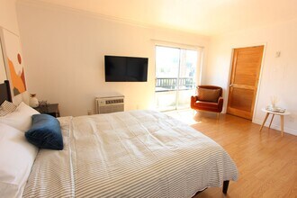 Interior Photo - The Elizabeth