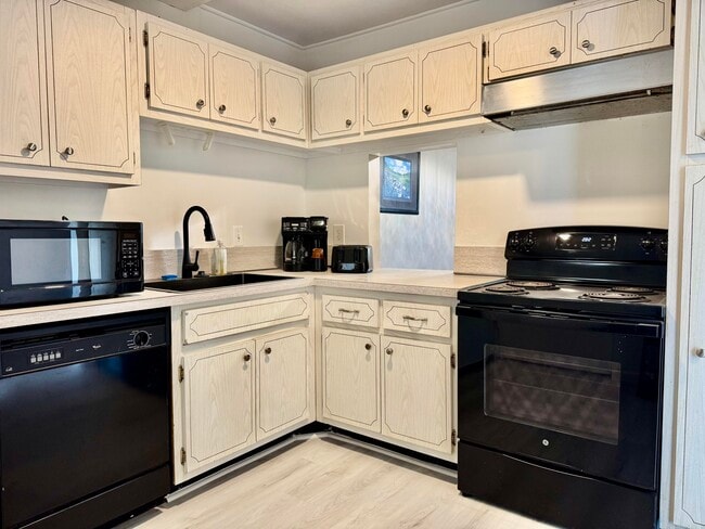 Building Photo - 5500 NW 2nd Ave