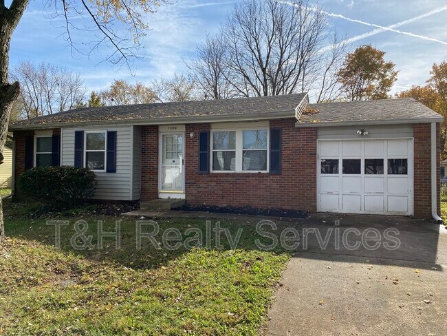 Foto del edificio - 11319 McDowell Dr