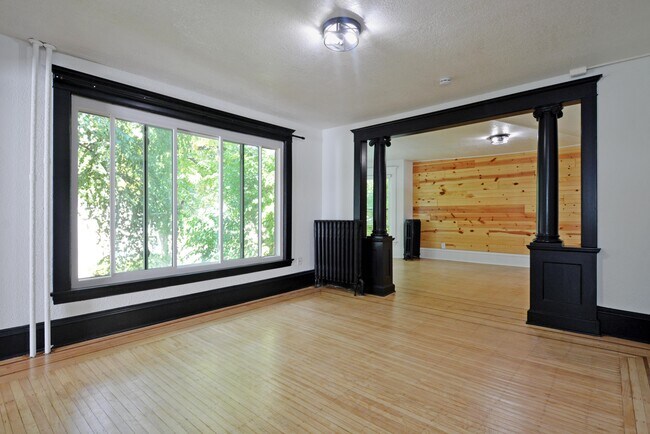 Foto del edificio - 1000 24th Ave NE