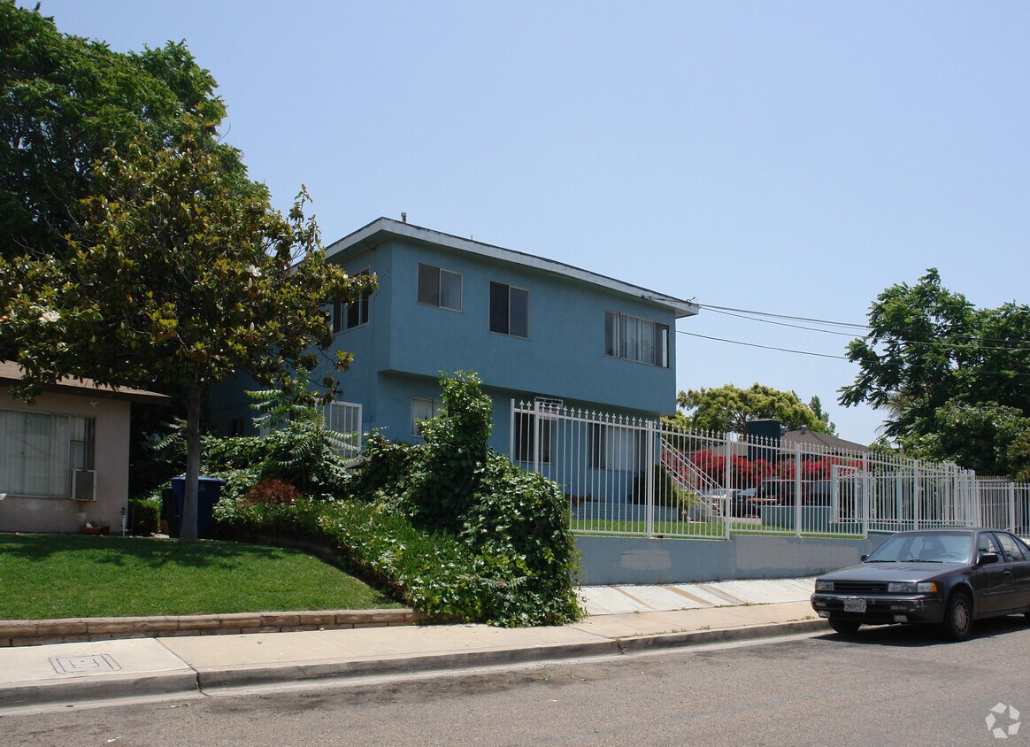 Foto del edificio - 33 Woodlawn Ave