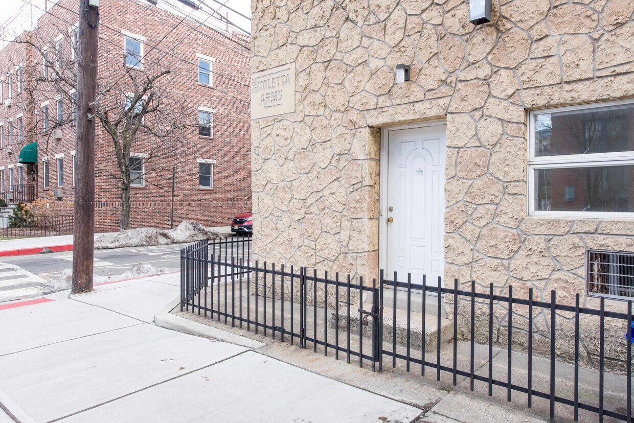 Foto principal - 533 Madison St