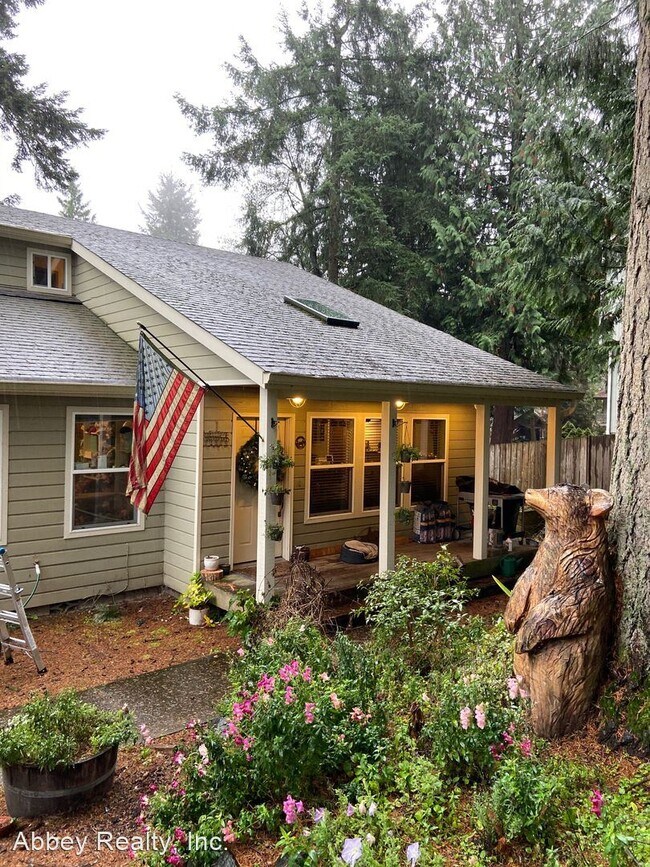 Building Photo - 3 br, 2 bath House - 1266 Bay Loop SW
