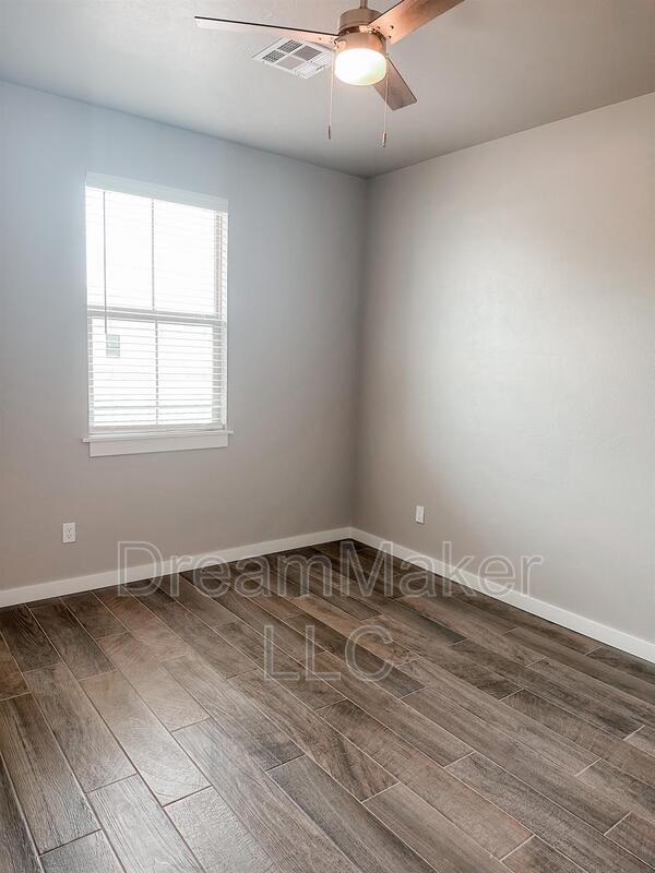 Foto del edificio - 5193 Red Maple Ave