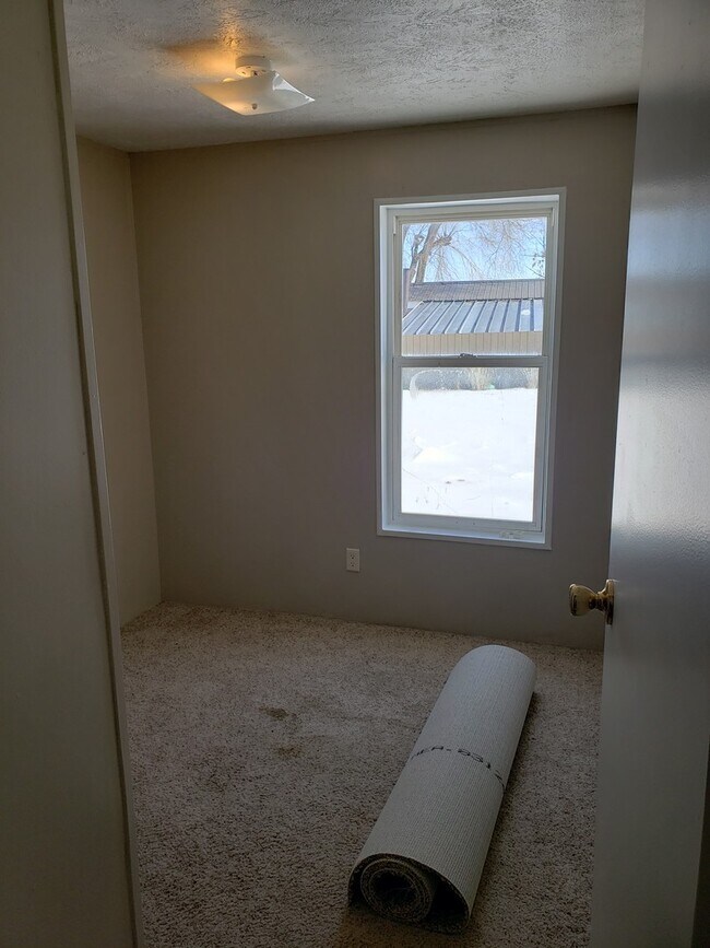 Foto del edificio - 3 Bed, 2 bath manufactured home in Egin!