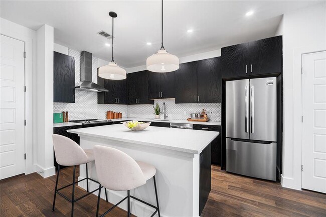 Foto del edificio - 1615 E 7th St