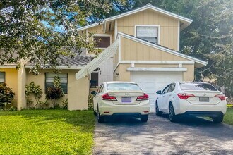 Building Photo - 10610 La Placida Dr