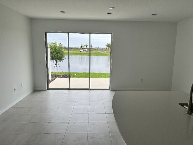 Foto del edificio - 8640 Lunar Skye St