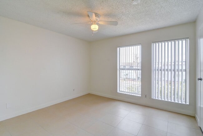 Building Photo - 2981 Country Manor Ln