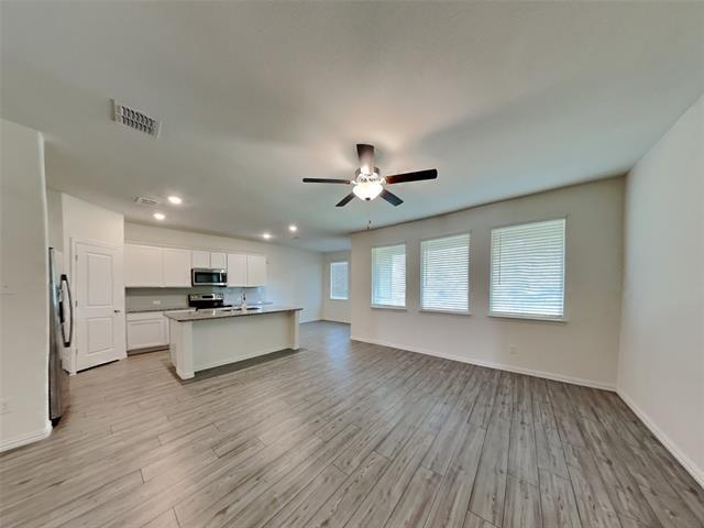 Foto del edificio - 514 Robinson Wy