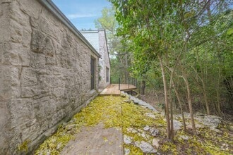Building Photo - 6504 Cat Creek Trail