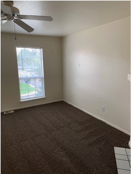 Building Photo - Beautiful 2BR/1.5B Town Home! AVAIL 09/15