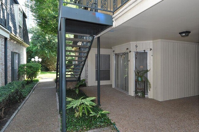 Foto del edificio - 800 Post Oak Blvd