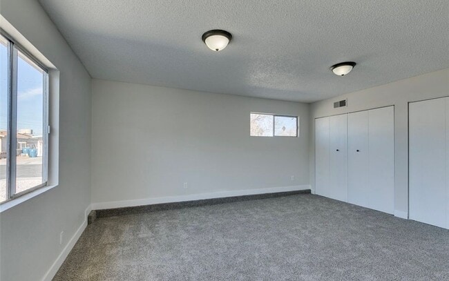 Building Photo - 3813 El Conlon Ave