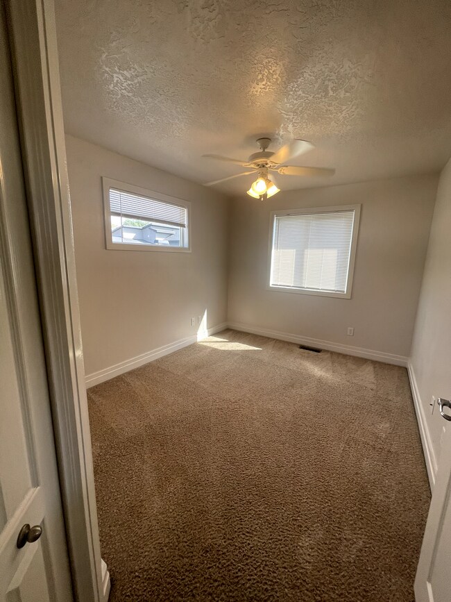 bedroom 1 - 2144 S Dorothy Ave