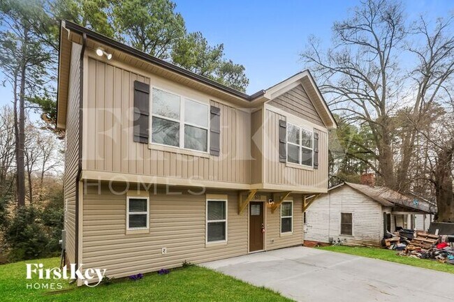 Building Photo - 603 S Harding Ave