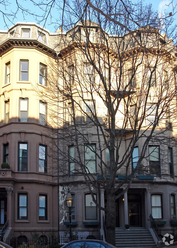 Building Photo - 11 Marlborough St