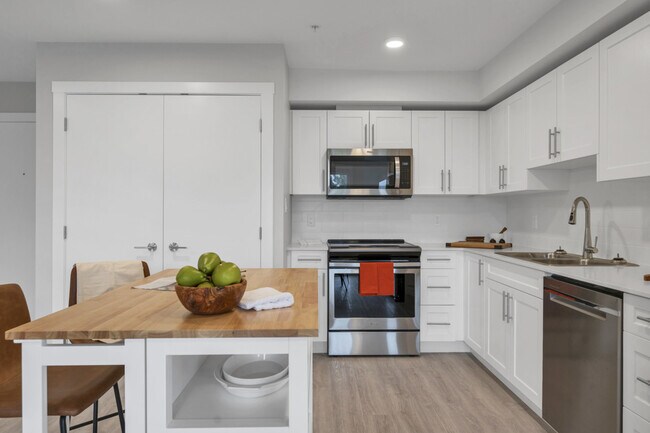 Photo du bâtiment - Edgewater Apartments