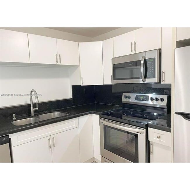Foto del edificio - 3611 SW 117th Ave