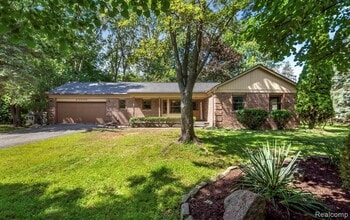 Building Photo - 23095 Beck Rd Building Photo - 23095 Beck Rd