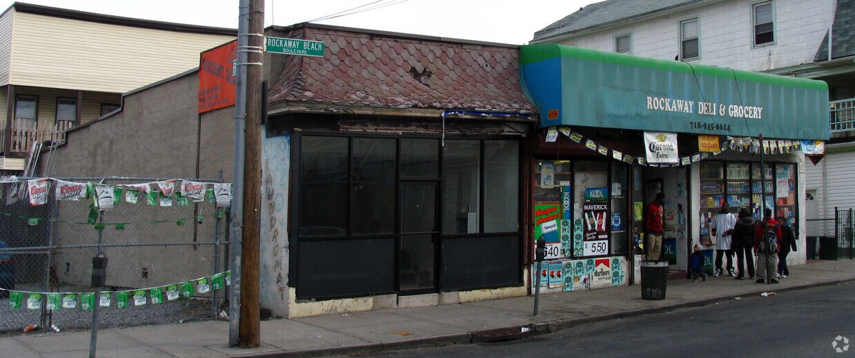 Foto del edificio - 112-30 Rockaway Beach Blvd