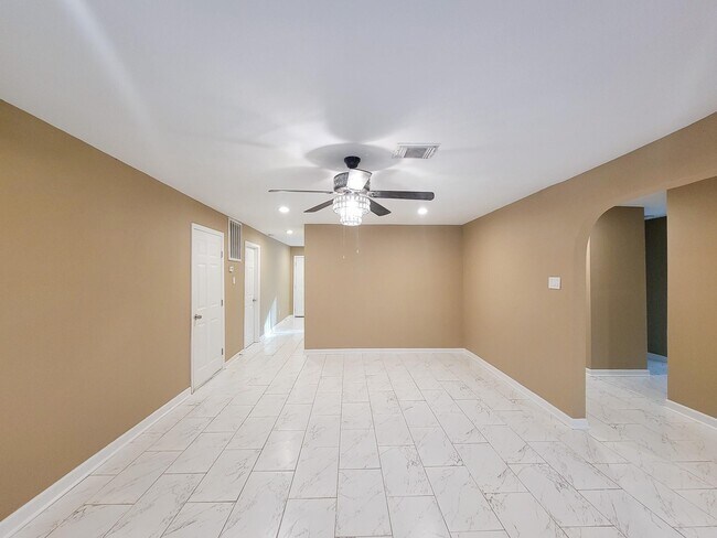 Foto del edificio - 3539 Kentwood Dr