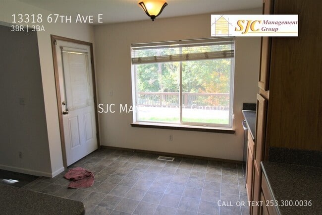 Foto del edificio - 13318 67th Ave E