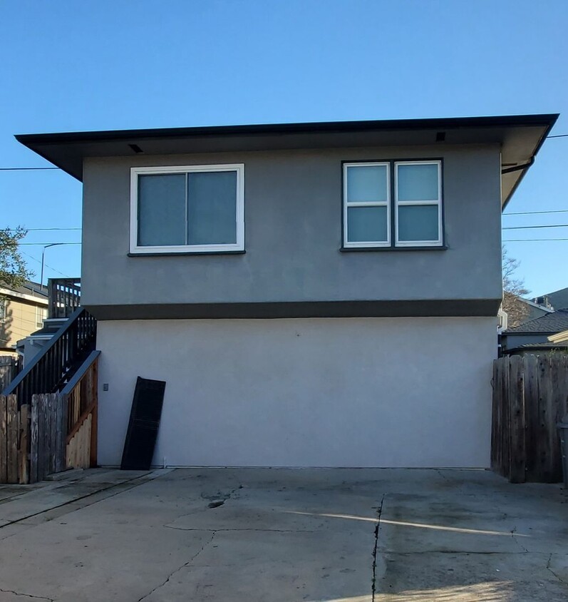 Primary Photo - 3bd/2ba House on Shared Property