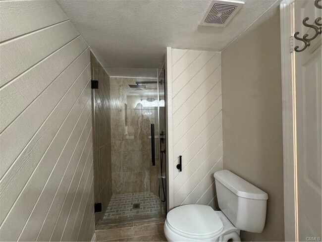 Foto del edificio - 353 S Heatherstone St