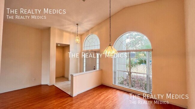 Building Photo - 737 Lagoon Dr
