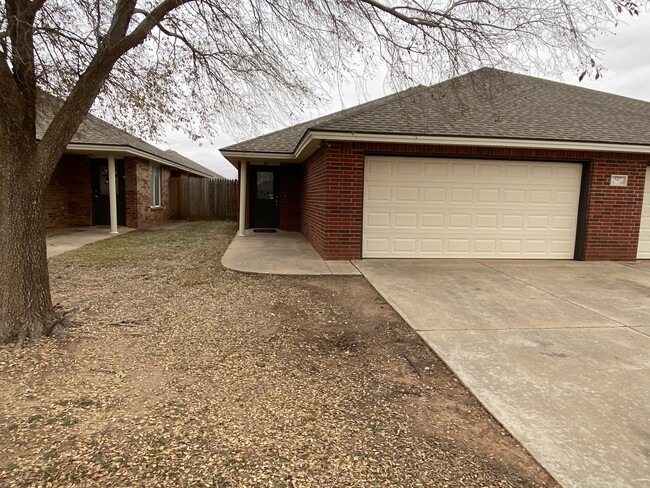 North Lubbock Living - 527 N Brentwood Ave