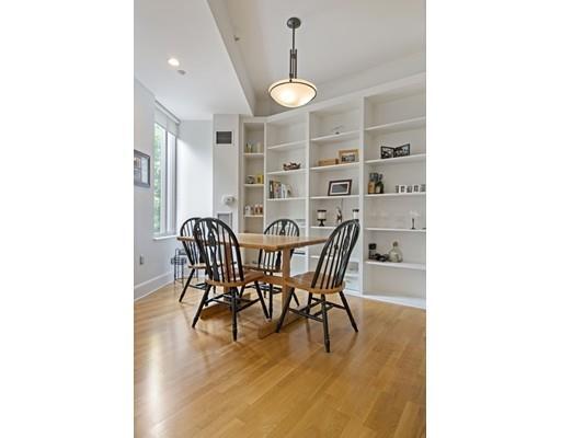 Primary Photo - 1313 Washington St
