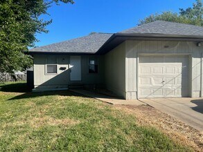 Building Photo - 1607-1609 W Chestnut St