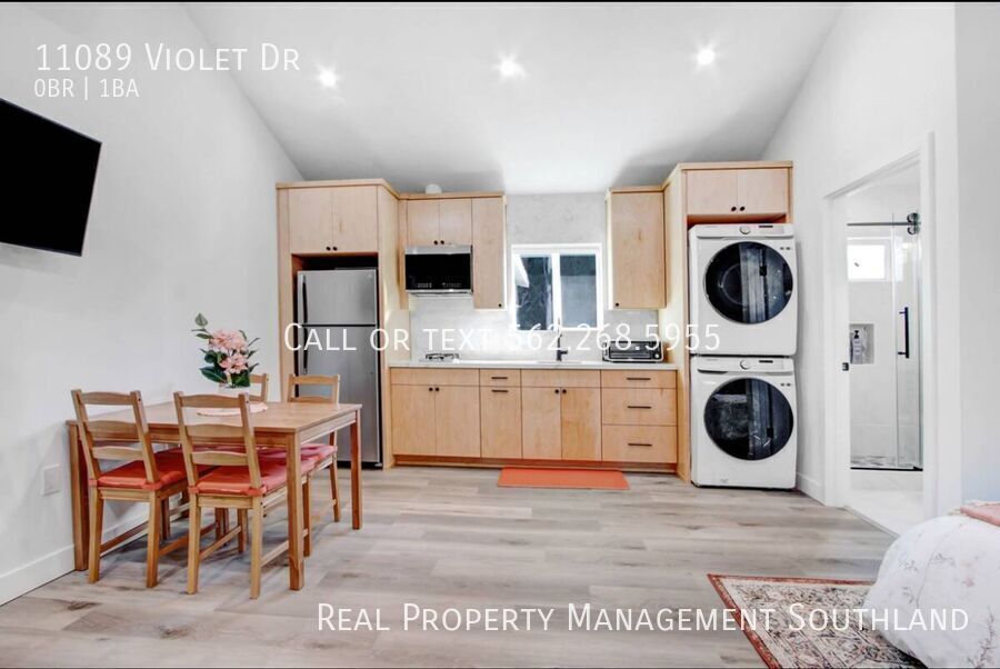 Foto principal - 11089 Violet Dr