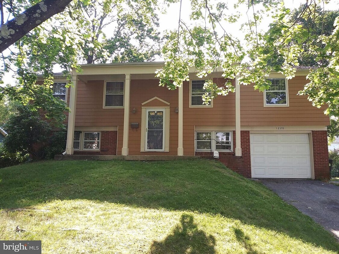 1228 Port Echo Ln, Bowie, MD 20716 House for Rent in Bowie, MD