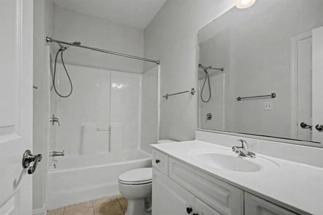 Building Photo - BEAUTIFUL 3BD, 2BA condo in World Tour