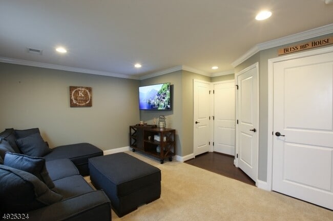 Building Photo - 103 Bayside Ct