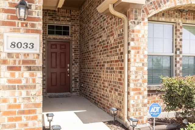 Foto del edificio - 8033 Big Spruce Ln
