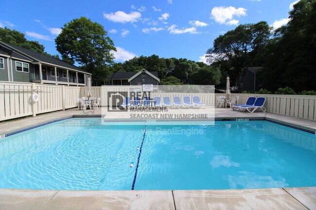 Foto del edificio - 93 Henry Law Ave