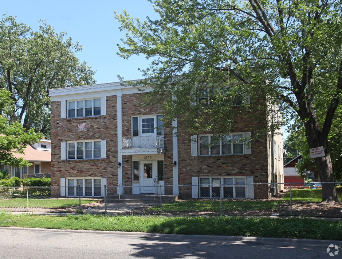 2723 Cedar Ave S, Minneapolis, MN 55407 Apartments Minneapolis, MN