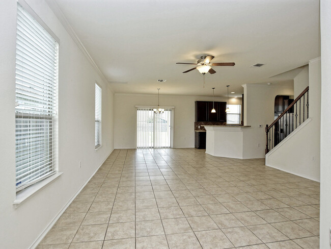 Foto del edificio - Inviting two story home in Berdoll Farms.