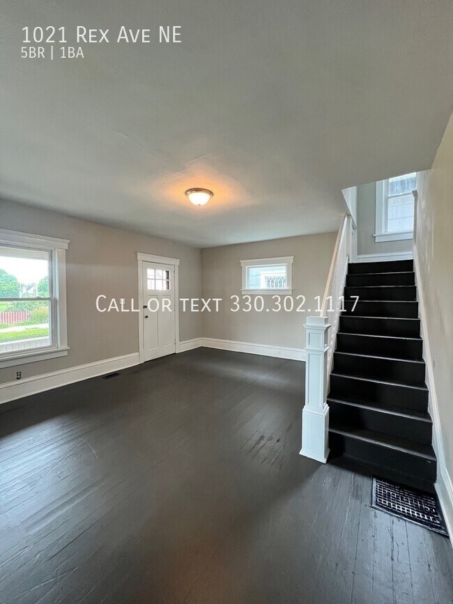 Building Photo - Spacious FIVE bedroom house for rent - Can...