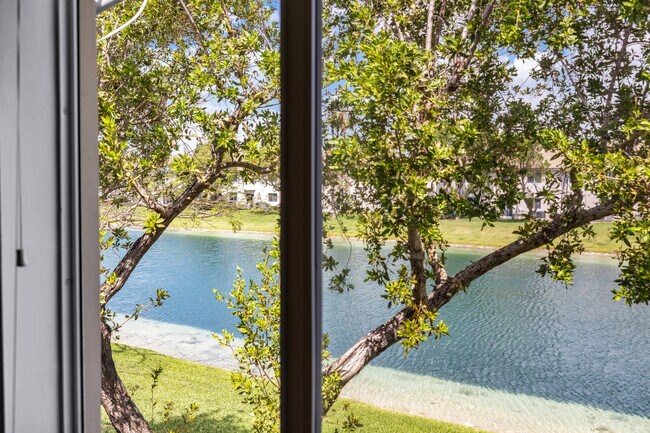 Foto del edificio - 1261 SE 28th Ct